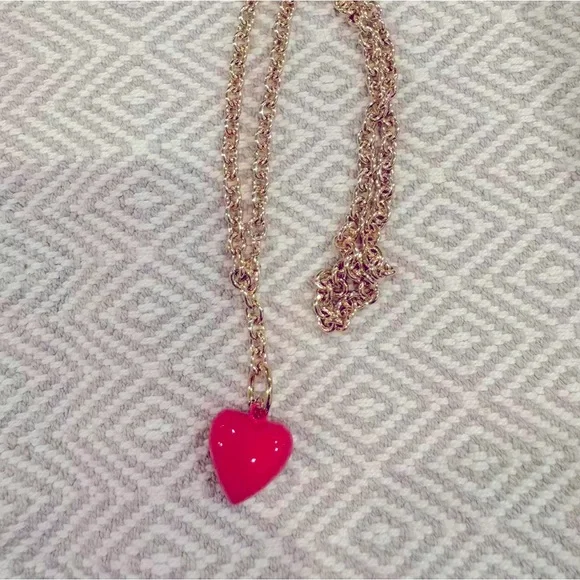 Roxanne Assoulin The Mini Puffy Heart Necklace Gold chainrose pendant